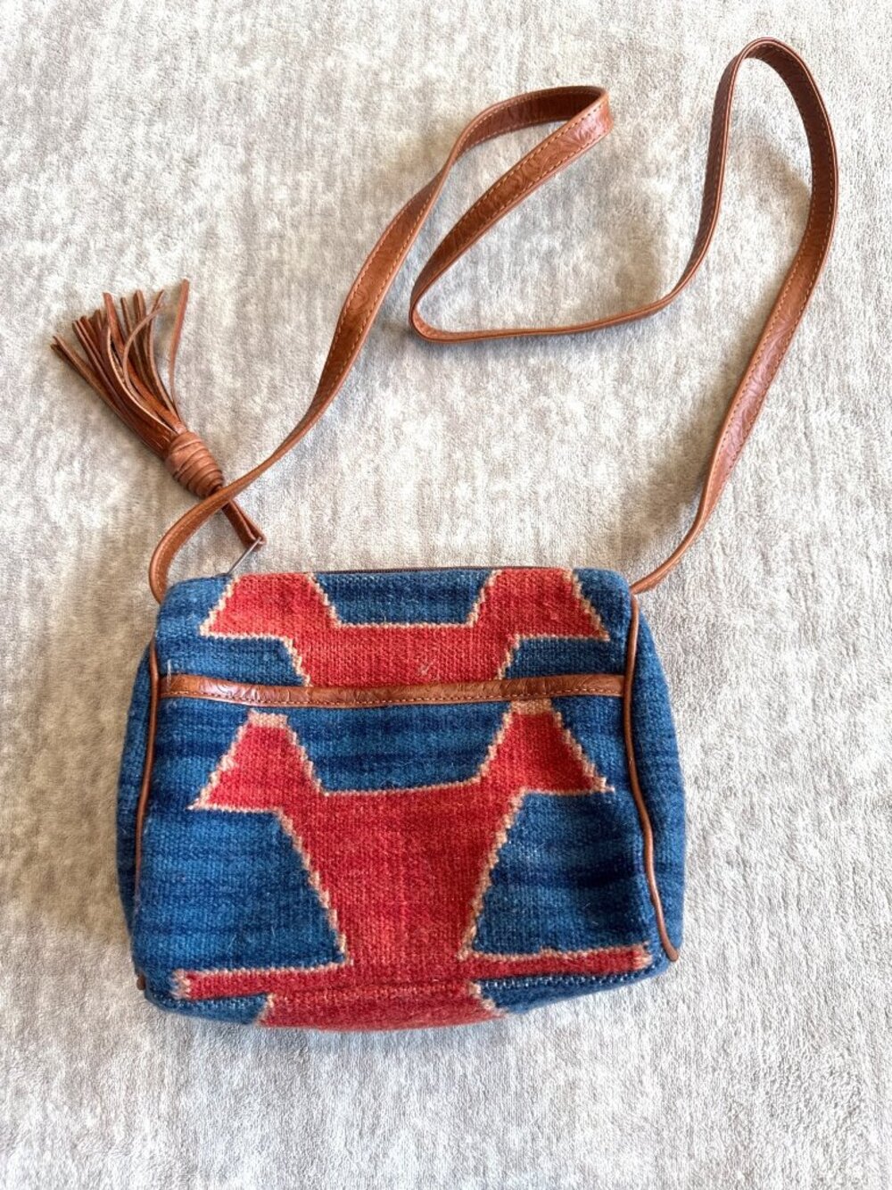 Boho Tapestry Carpet Shoulder Bag Purse Wool Leather Strap Blue Red Tassel